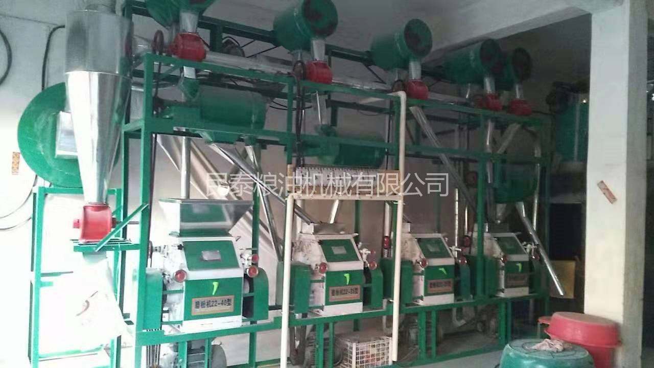四台磨圆罗制粉机组